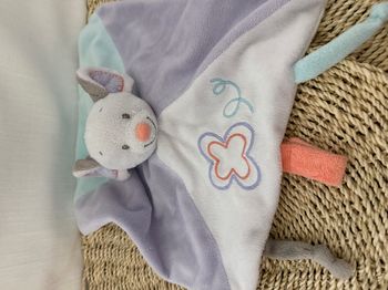 Doudou plat souris mauve bleu blanc gris NATTOU