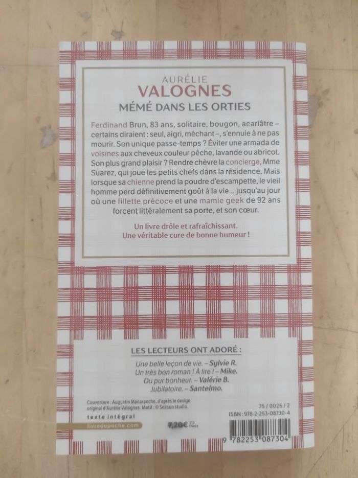 Mémé dans les orties Aurélie Valognes Livre de Poche 2022 - photo numéro 3