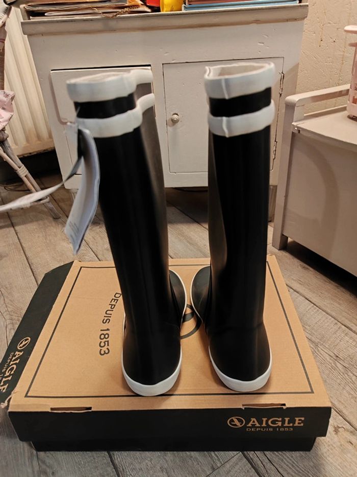 Bottes de pluie AIGLE taille 35 modèle goéland marine & blanc - photo numéro 6