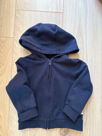 Sweat à capuche bébé 