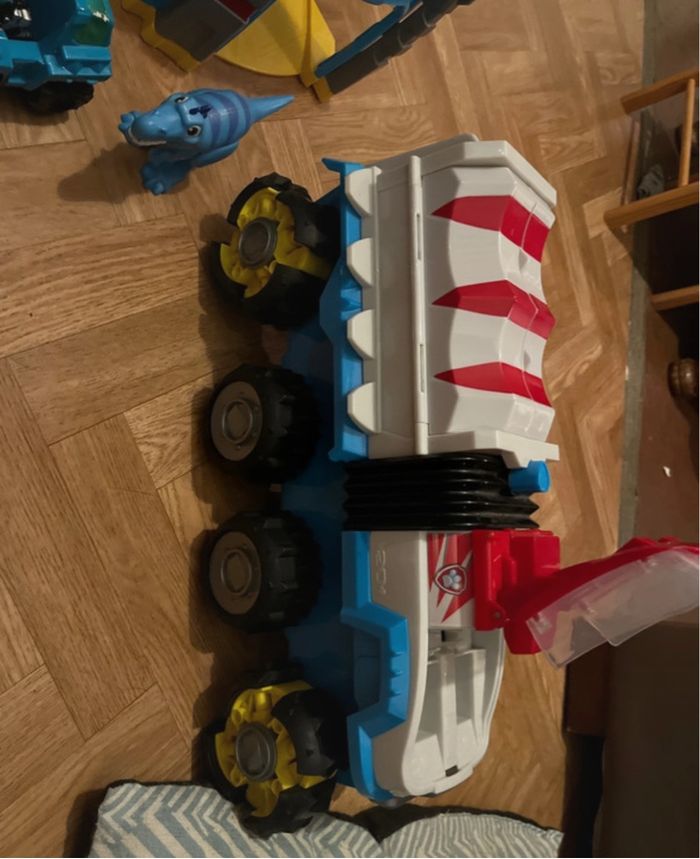 Gros lot de jouets pat patrouille mission dino