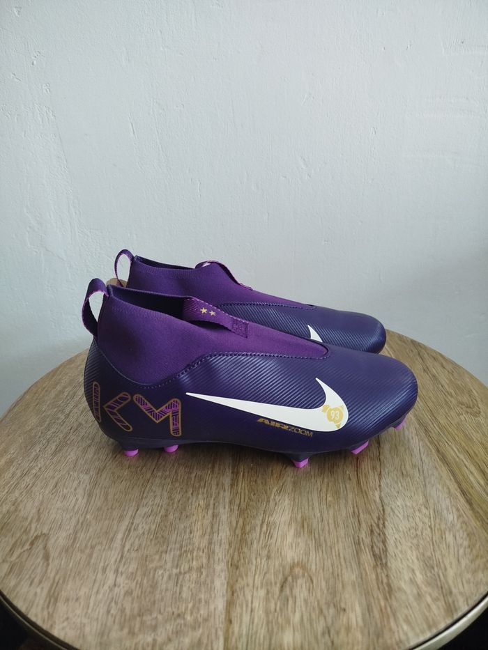 Crampons Nike T 35,5 - photo numéro 6