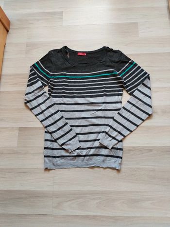 Pull rayé léger