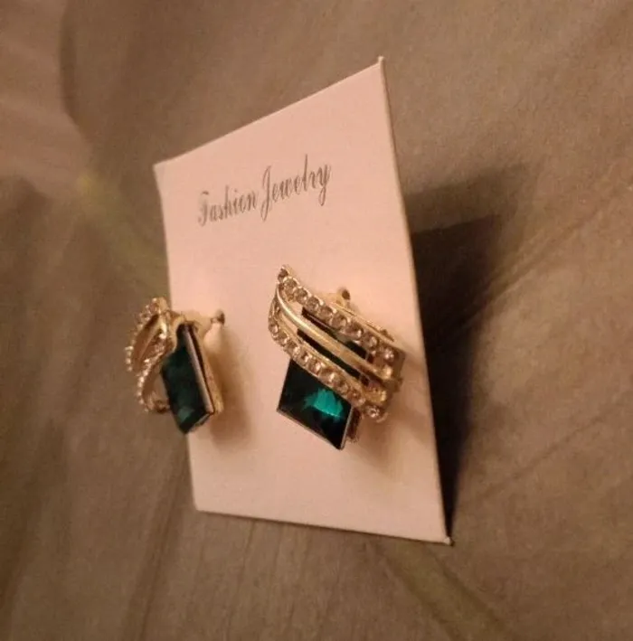2 paires de boucles d'oreilles pierres strass - photo numéro 3
