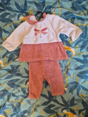 Ensemble style velours bébé fille 3 mois