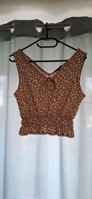 Top marron a fleur