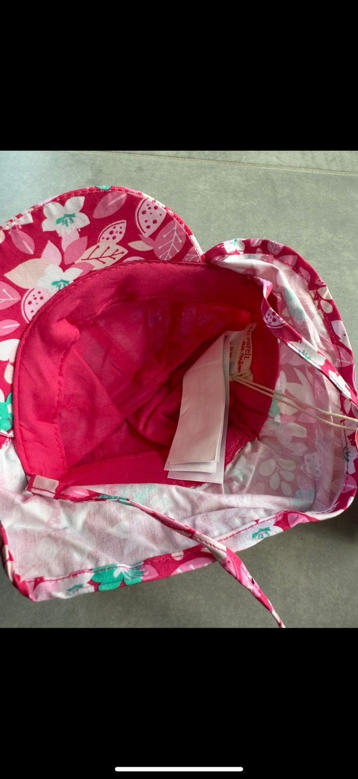 Casquette avec ficelles été fleurs 1/3 mois - photo numéro 4