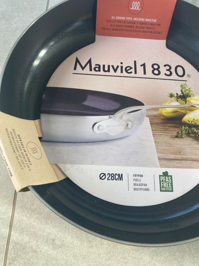 Très belle poêle MAUVIEL 1830 - photo numéro 2