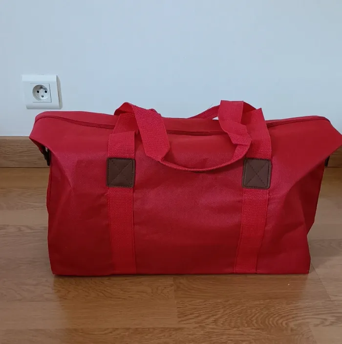 Sac de voyage rouge - Neuf - photo numéro 2