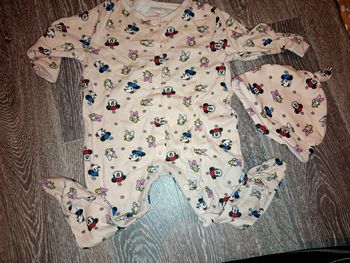 Pyjama  9 mois rose Minnie