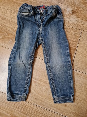 Jean taille 24 mois