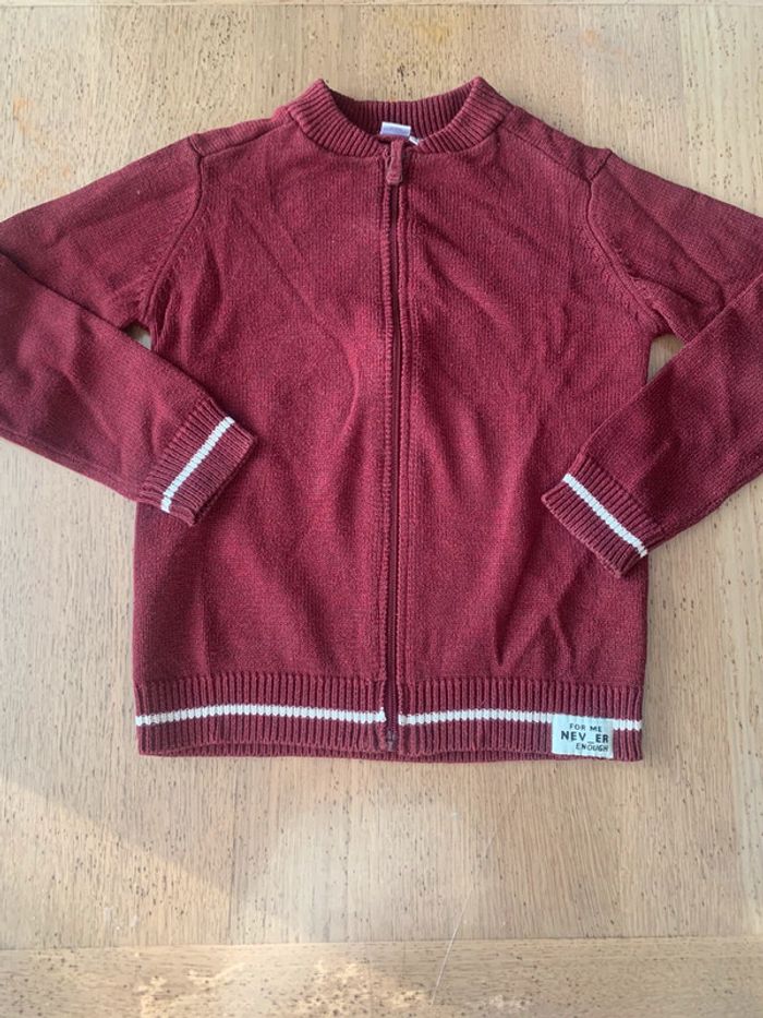 Gilet rouge Z taille 8 ans