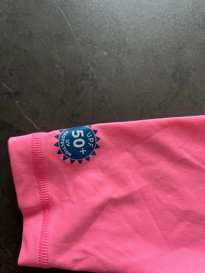 T-shirt UV rose fluo neuf - photo numéro 2