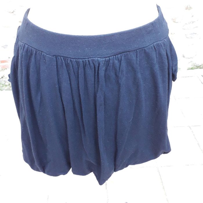 Mini jupe boule en coton noir - photo numéro 2