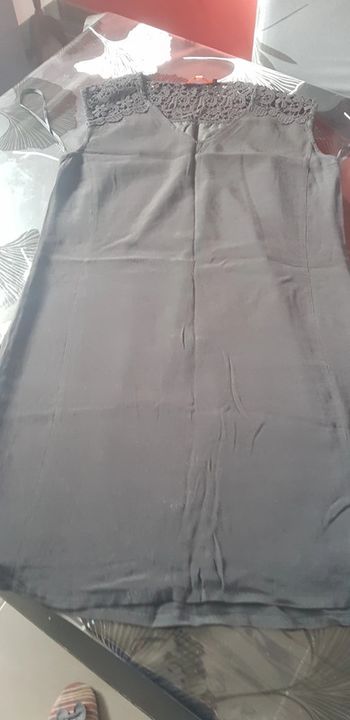 Robe bras nus