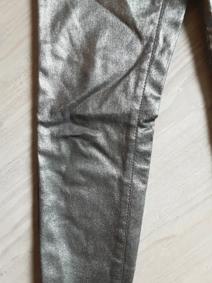 Pantalon slim brillant argenté T. 8 ans - photo numéro 5