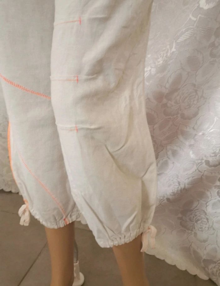 Pantacourt en lin blanc et orange – Taille 36. La Mode Est À Vous
