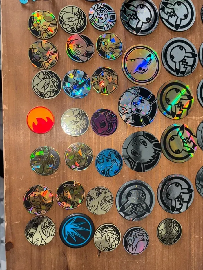 Lots de jeton pins Pokémon - photo numéro 3