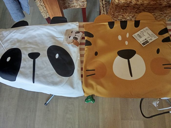 2 housses coussins Enfant 40 x 40 NEUF