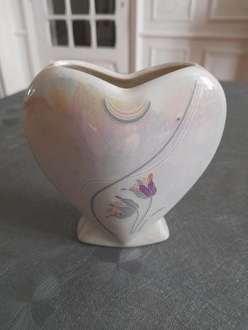 Bibelot vase en forme de cœur