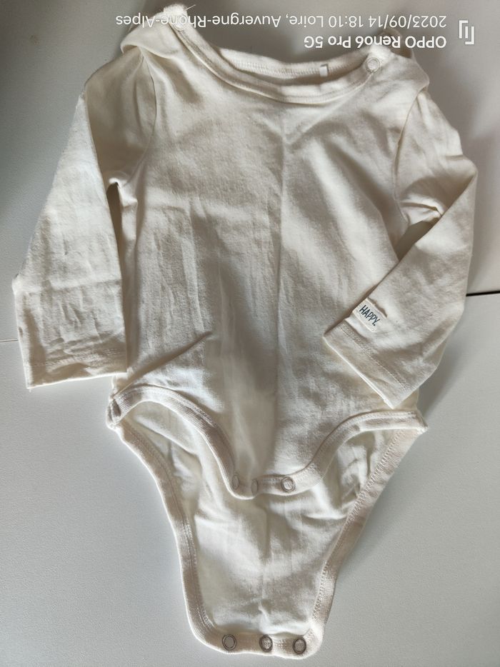 Salopette+ body manches longues fille 1 mois avec 2 paire de chaussettes - photo numéro 2