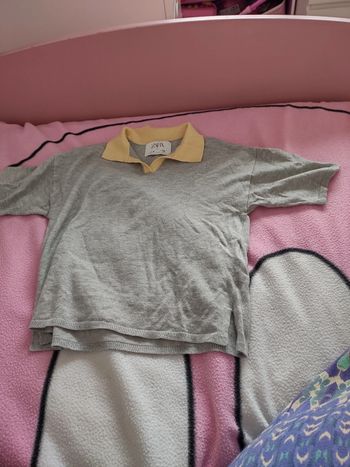 Pull gris avec col jaune Zara