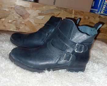 Bottines en cuir noir 41