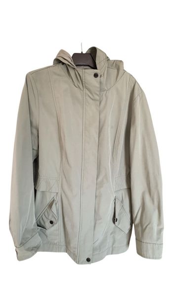 Parka vert T 44- S.Olivier