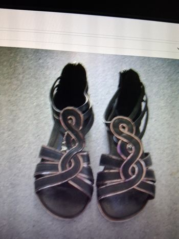 Chaussure ouverte noir argenté " p- 36"