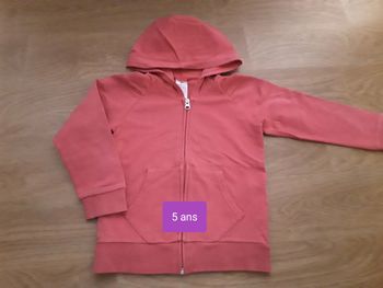 🔮 Gilet à capuche rose Domyos en 5 ans 🔮