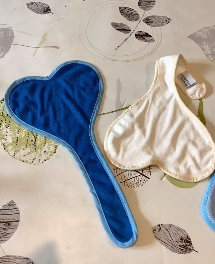 3 bavoirs bleu et crème - photo numéro 2