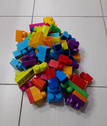 Lot de briques de construction Mega Block
Environ 80 pièces