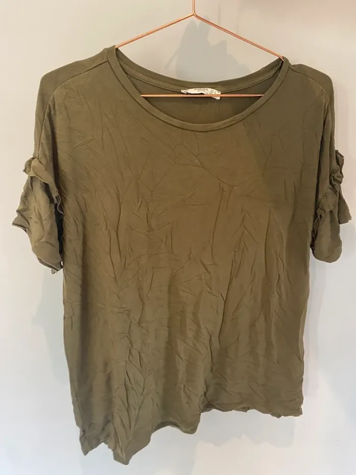 T-shirt kaki Mango