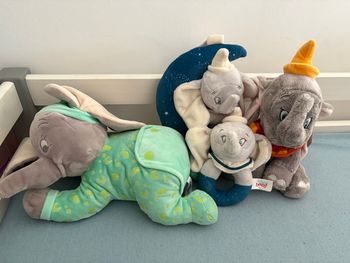 Lot de peluche Dumbo