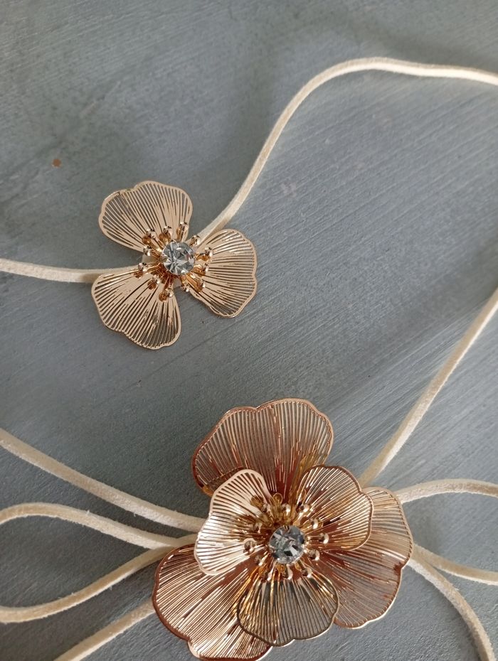 Collier ras du cou fleur. Lovisa - photo numéro 5