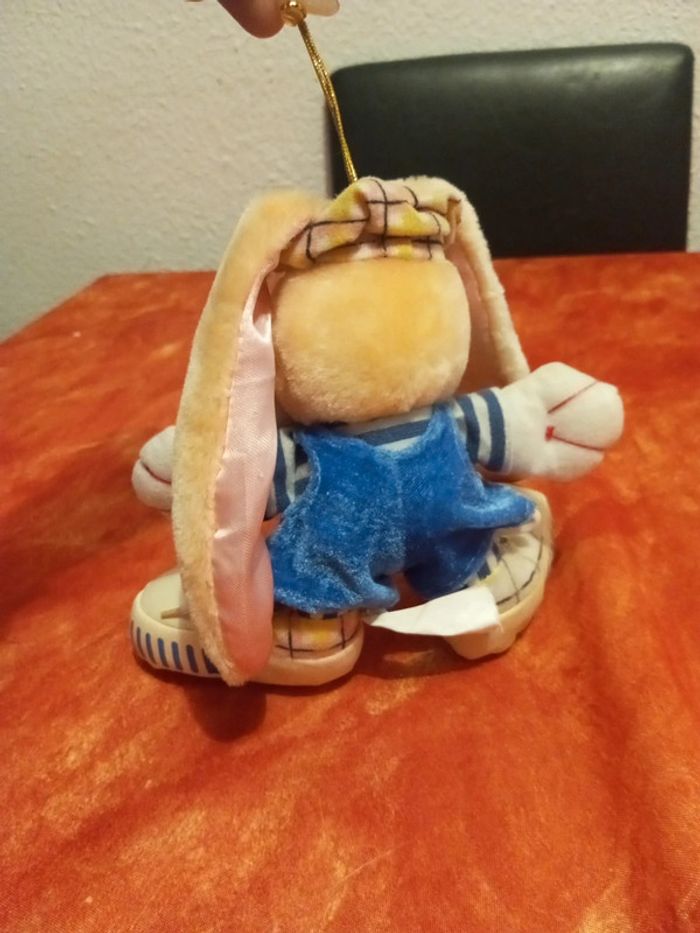 Peluche lapin ou chien 😅 - photo numéro 4