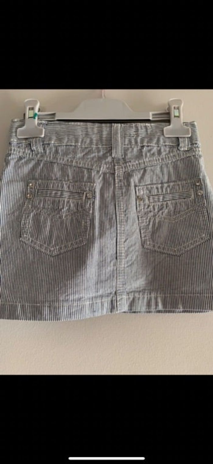 Jupe Neuve taille 6 ans