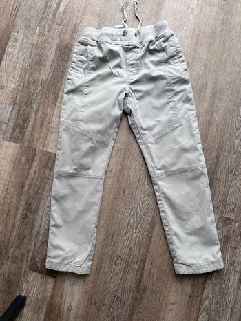 - Pantalon Boboli - 6 ans - bon état, taches 