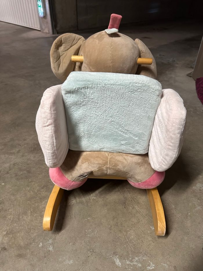 Éléphant à bascule - photo numéro 2