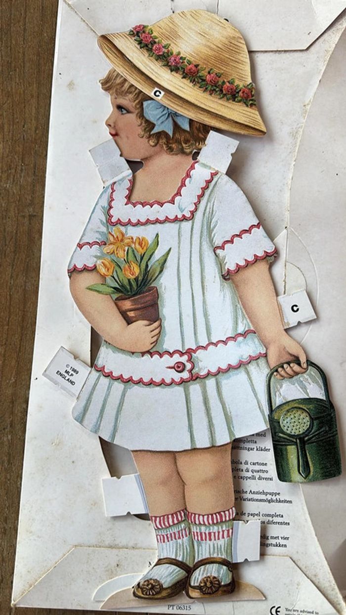 Poupée en carton Lady Anne Past Times - photo numéro 3