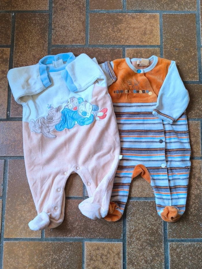 Lot 2 pyjamas velours 1m