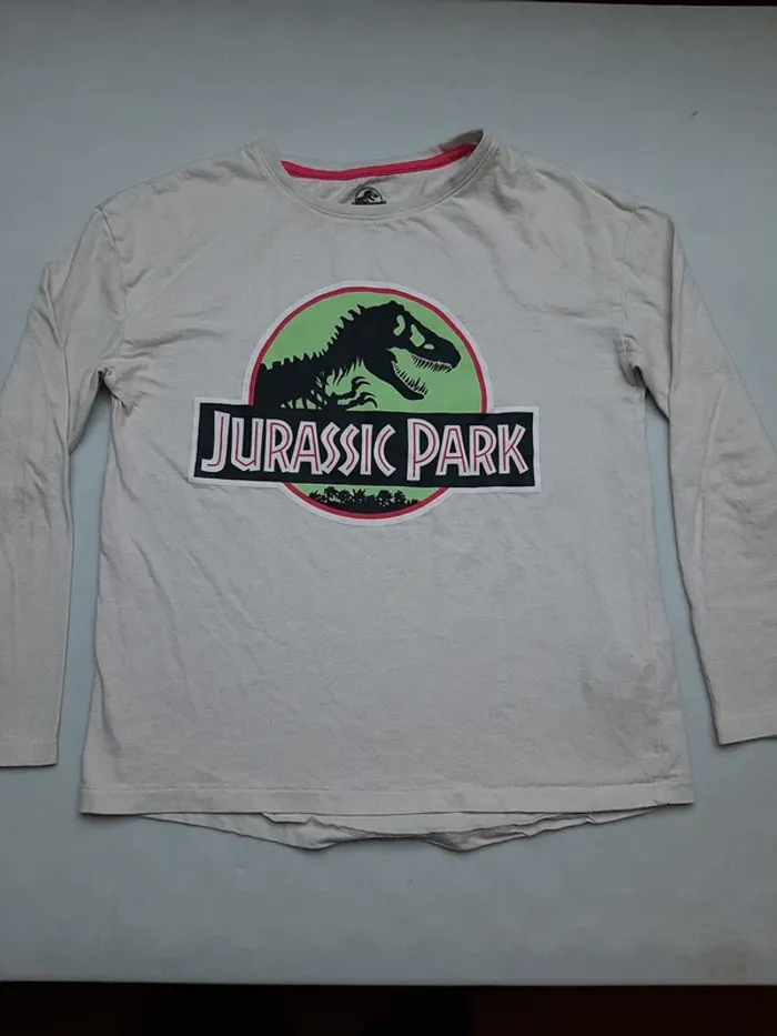 Tshirt manches longues jurrasic kiabi