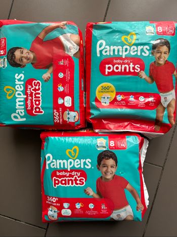 3 paquets de couches Pampers t 6