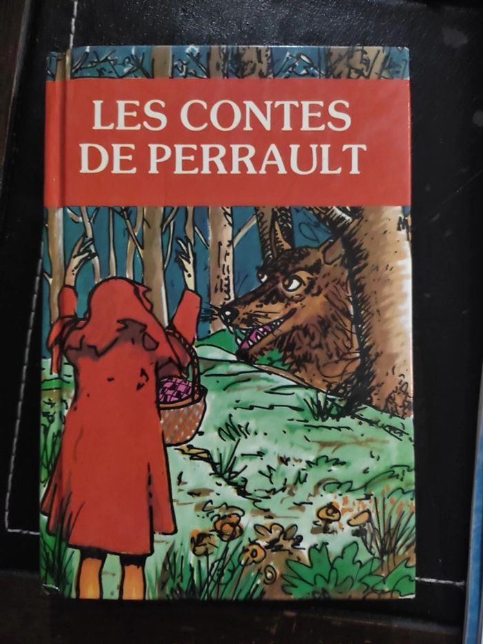Livre les Contes de Perrault