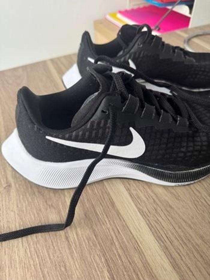 Valeur 140€ Baskets Nike Performance Air Zoom Pegasus 41 taille 36 - photo numéro 2