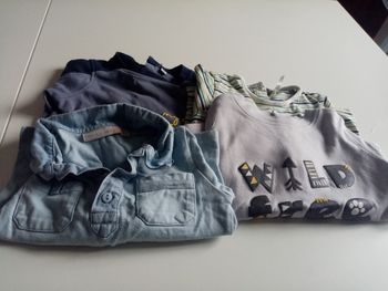 Lot 4 tee shirt 12 mois