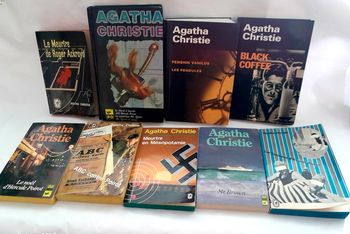 Lot de 9 romans d'Agatha Christie
