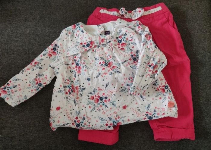T-shirt manches longues et pantalon 6 mois