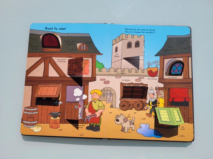 Livre à volets Le Chevalier 🛡 collection les grandes cachettes piccolia (48) - photo numéro 5