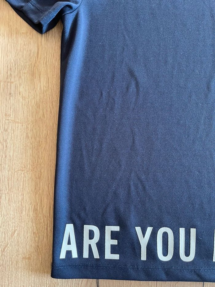 Tee shirt ikks taille 10 ans très bon état - photo numéro 4